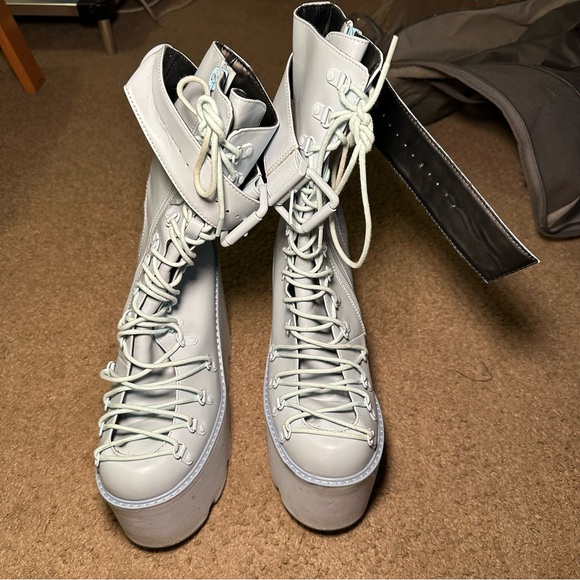 Dolls Kill Sugar Thrillz baby blue traitor boots size 11, worn once - Picture 1 of 4